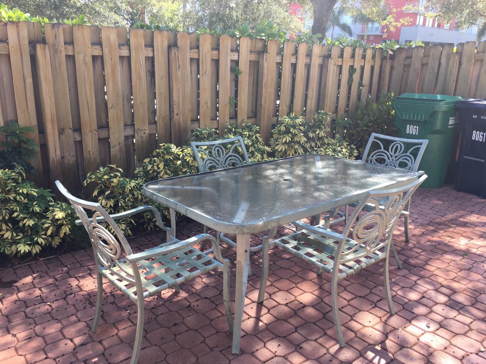 Patio table w/ 3 chairs