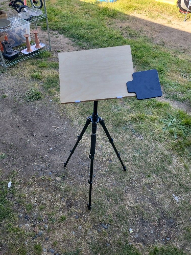 Standing Laptop Tripod OBO