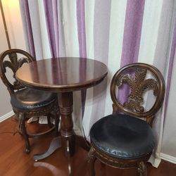 English Pub Barstool Table With 2 Antique Style Barstools