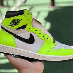 only re.ply on lG: gmfsneakers011