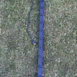 12 - Outlet Power Strip 