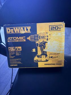 Dewalt 20v lithium ion cordless 1/2- inch drill/driver kit new open box