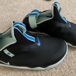 Special Edition Nike “First Responder” Shoes