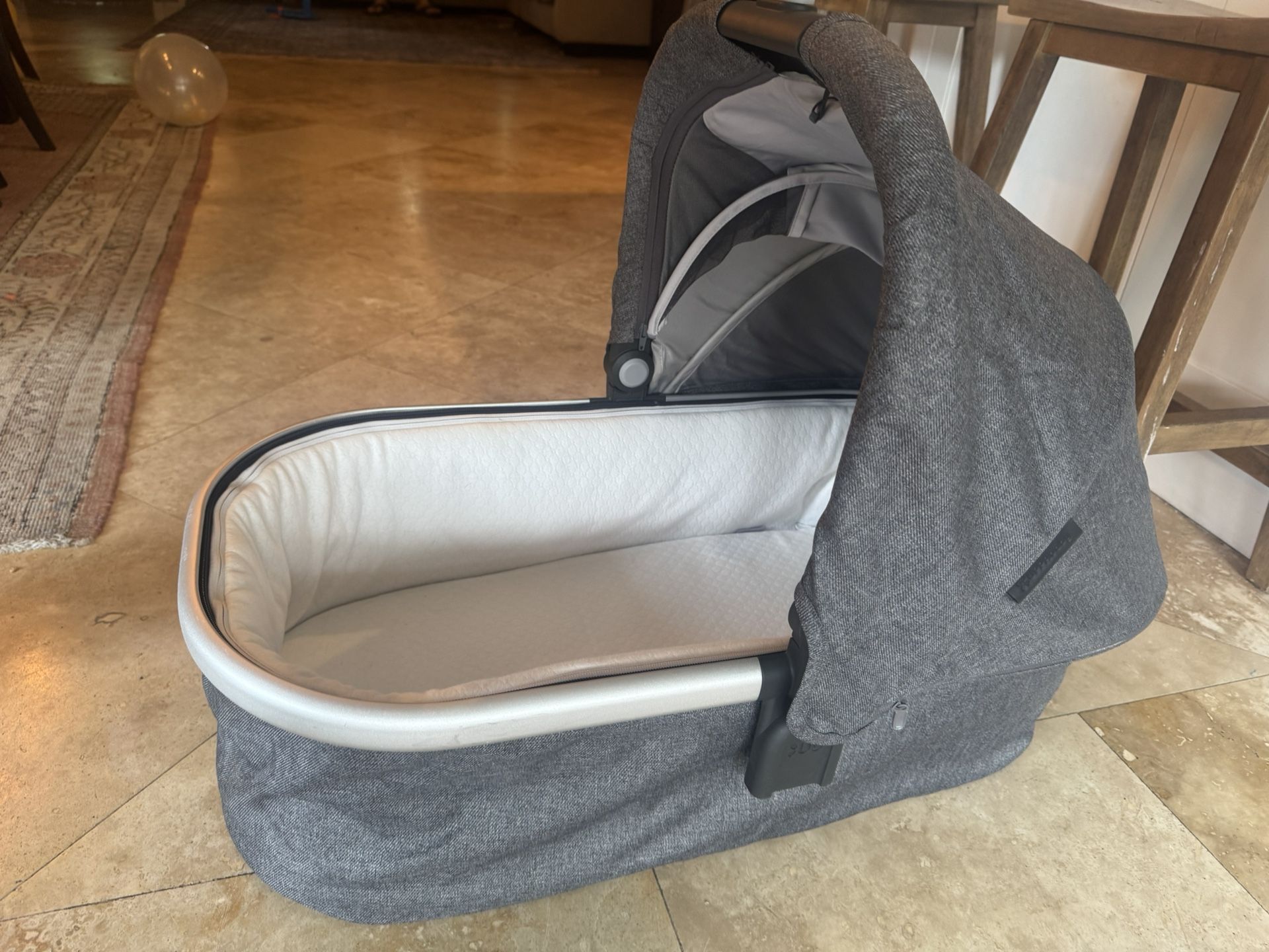 Uppababy Vista Stroller bassinet Attachment