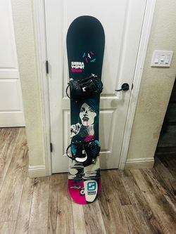 SIERRA SNOWBOARD WITH BINDINGS 151cm