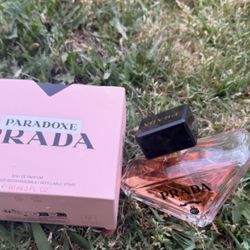 Prada Perfume