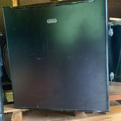 Sunbeam Mini Fridge
