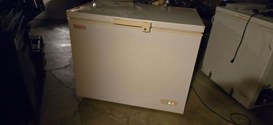 10 cubic ft galaxy chest freezer