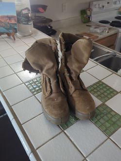 Combat Boots Men's Size 9