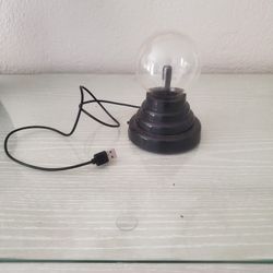 LIGHT BULB W/USB CONNECTION 