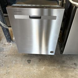 Whirlpool Stainless Steel Dishwasher 