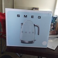 SMEG( Variable Temperature Kettle) for Sale in Suitland, MD - OfferUp