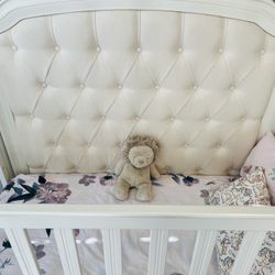 Pottery Barn Kids Blythe Crib 
