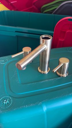 3-Piece Brushed Nickel Widespread Bathroom Faucet Set