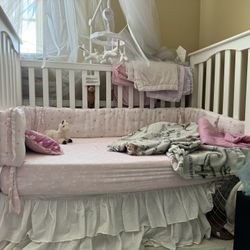 Pottery Barn Kids Crib And Bedding. Baby Cache Dresser/changing Table 