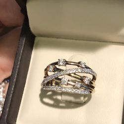 Diamond Yellow Gold Crossover Band 