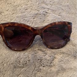 Kate Spade Sunglasses Used Good condición