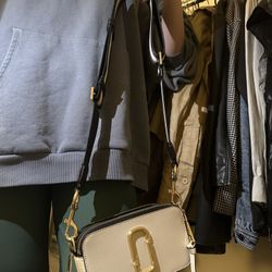 Marc Jacobs Snapshot Crossbody Bag – Like New