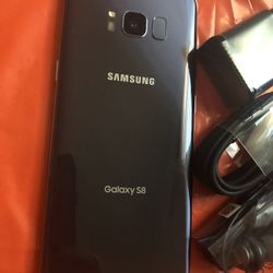 Samsung galaxy s8 unlocked,sold with store warranty 