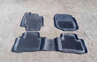 $70 OR BEST OFFER 2019-2025 TOYOTA RAV4 OEM GENUINE ALL WEATHER RUBBER FLOOR MATS
