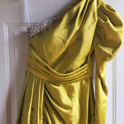 Vestidos usados en muy buenas condiciones  size S