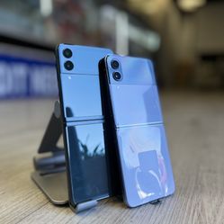 Samsung Galaxy Z Flip 3 5G (Unlocked)