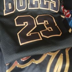Micheal Jordan BULLS jersey and Shorts