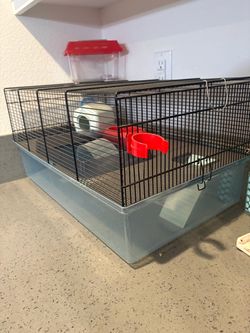 Hamster or Pet cage