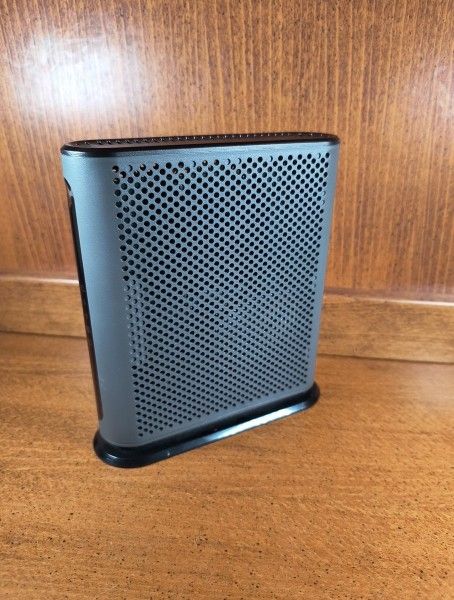 Motorola MB8600 DOCSIS 3.1 Ultra-High Speed Gigabit Modem