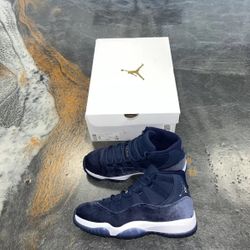 Size 9 - Jordan 11 Midnight Navy Velvet 2022