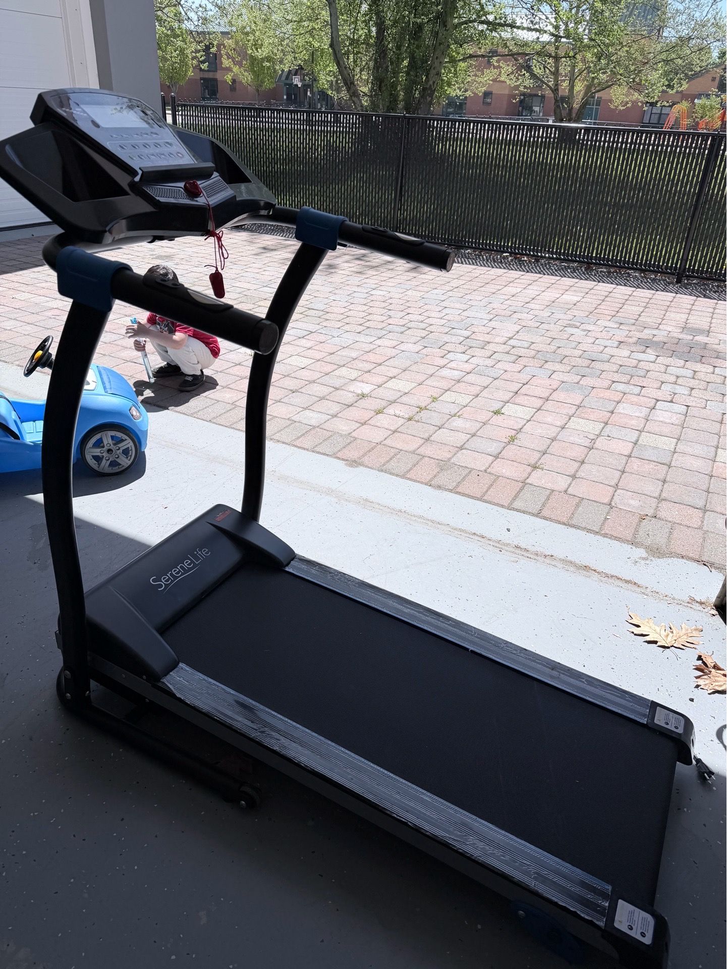 SereneLife Folding Treadmill