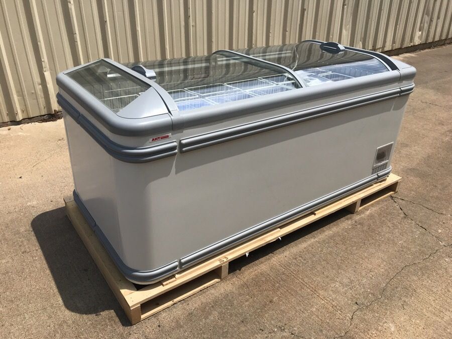 Never been used! 6’ AHT Malta 185 ice cream freezer merchandiser for