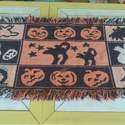 Vintage Halloween Woven  Table Placemats, Centerpiece 