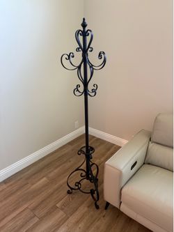 Metal/Black Coat Rack.