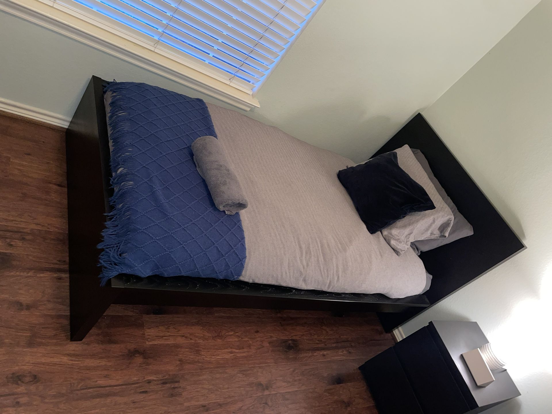 Bed Frame - Twin Beds X 2 