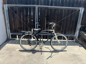 Schwinn Beach Cruiser