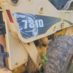 Gehl 7810 Skid Steer 