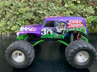 Rare TRAXXAS 30th anniversary edition grave digger