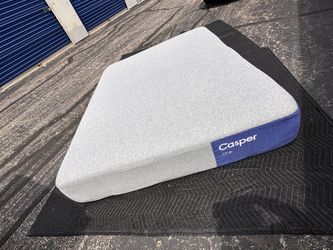 Casper, One, Queen excellent condition