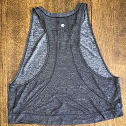 🍋LIKE NEW Lululemon Pace Perfect Crop Tank 8  ( NWT $58) 