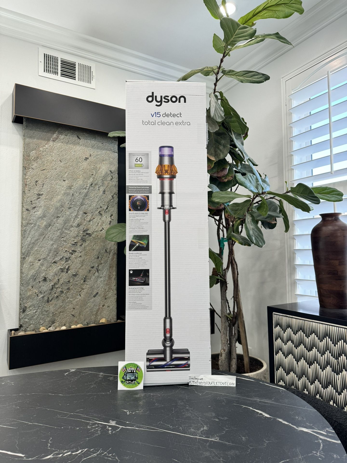 Dyson V15 Detect Total Clean Vacuum With 10 Accessories 