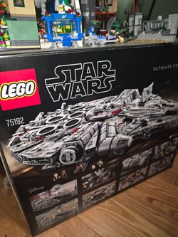 Millennium falcon lego set