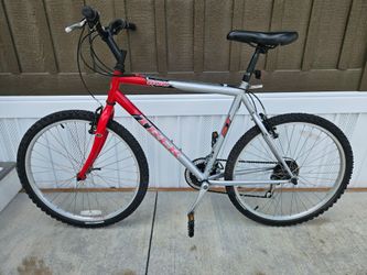Trek 26" 21-Speed Hybrid Road/Mountain/Gravel Bike - Velo Comfort Seat - Light 21" Frame - Tuned Up and READY TO RIDE!