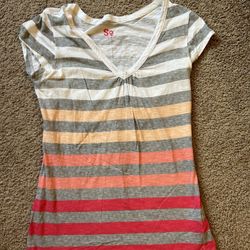 Junior’s Shirt Sleeve Shirt (size L)