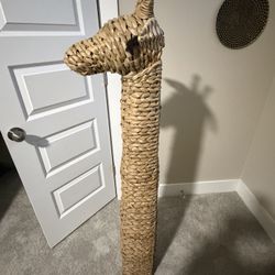 Wicker Giraffe