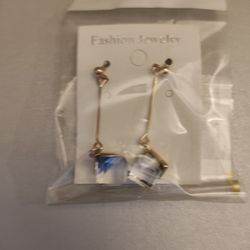 Faux Diamond Raindrop Earrings 