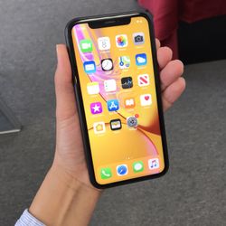 iPhone XR 64GB Unlocked Excellent Condition 