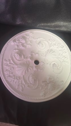 Ceiling medallion