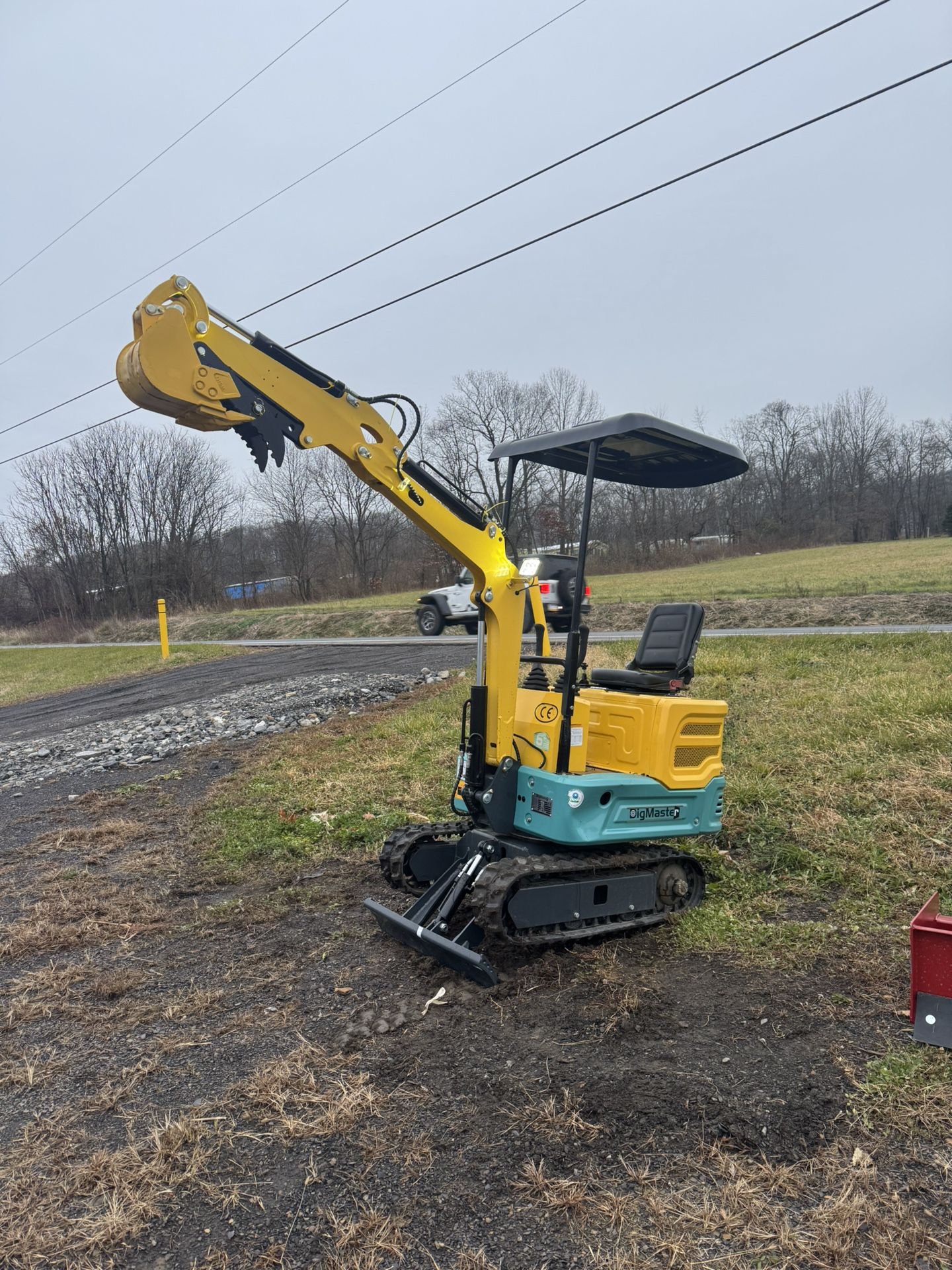 DM100 – 36” Wide – 1 Ton Mini Excavator – $3,000 Til 12/1
