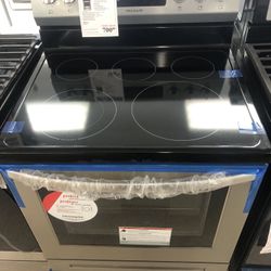 Frigidaire electric stove (Warranty included)